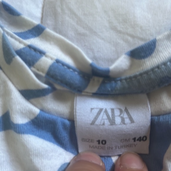 Blue and white short sleeve crop top from Zara - Picture 2 of 2